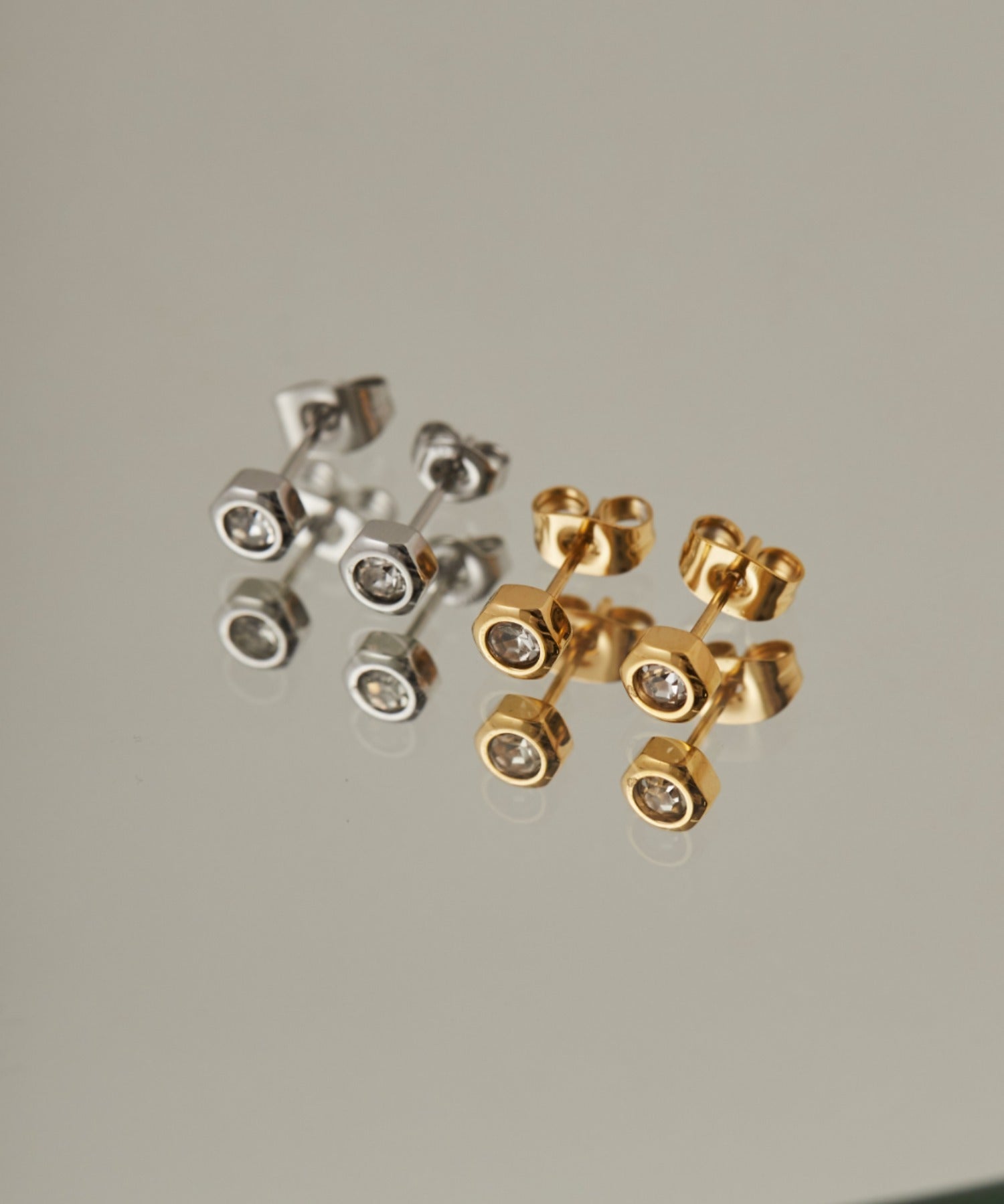 ciite' シーテ ピアス(両耳用) 【 金属アレルギー対応 】 シンプルビジューピアス サージカルステンレス (両耳用)