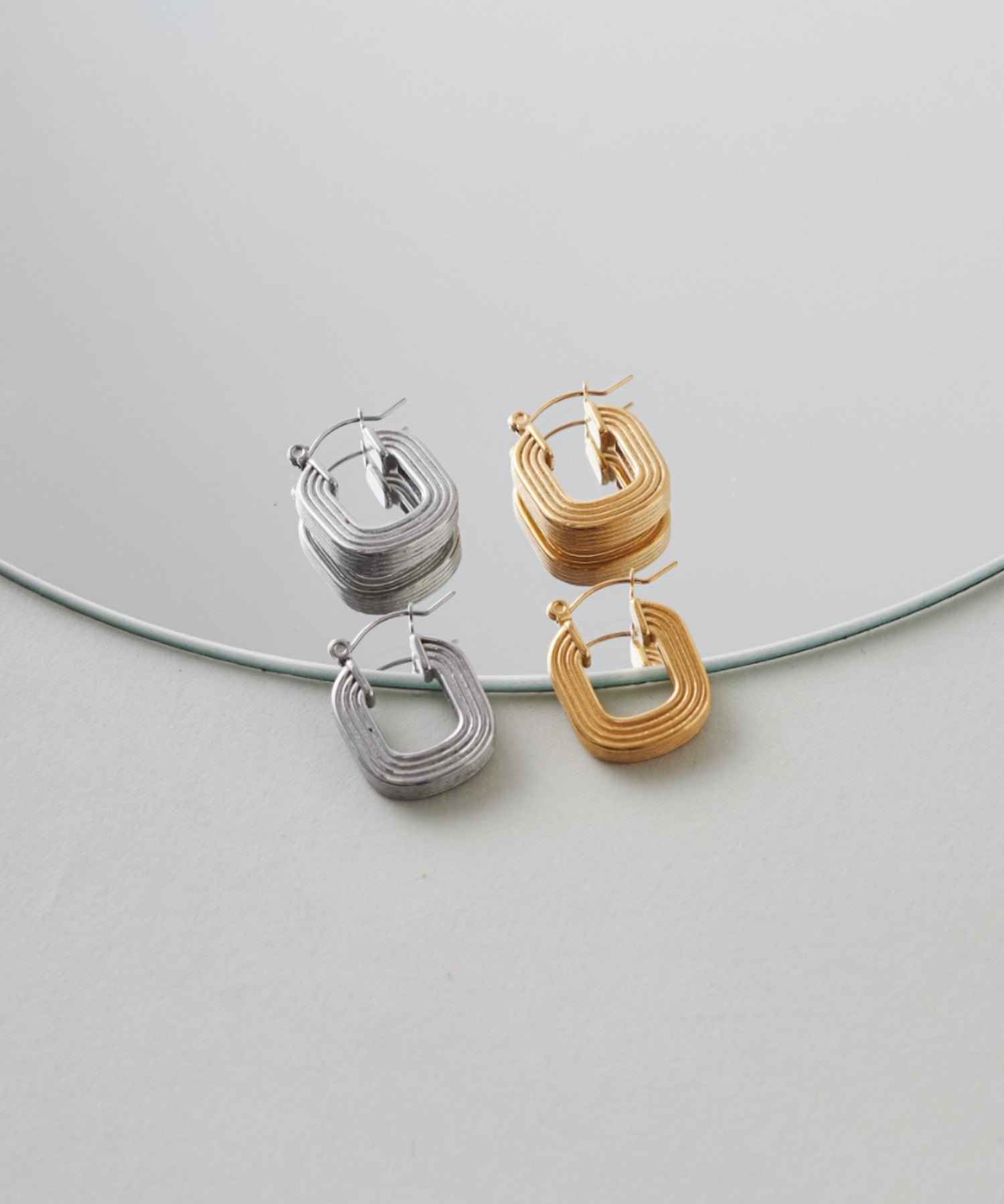 ciite' シーテ ピアス(両耳用) 【 金属アレルギー対応 】 オーバルフープピアス サージカルステンレス (両耳用)