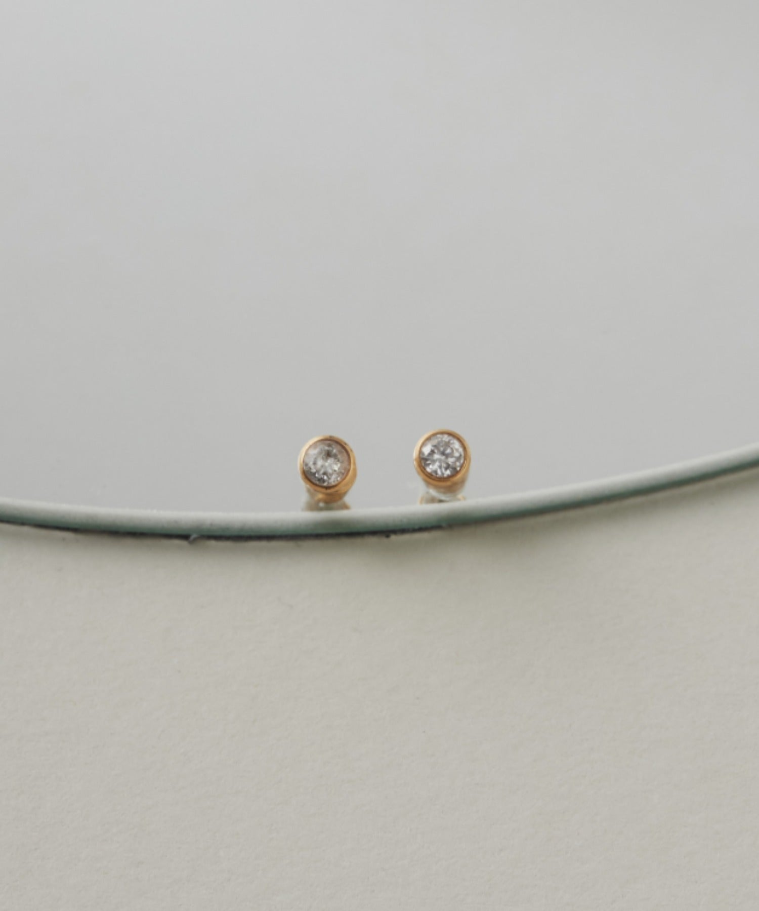 ciite' シーテ ピアス(両耳用) 【 金属アレルギー対応 】 ビジューサークル ミニピアス サージカルステンレス (両耳用)
