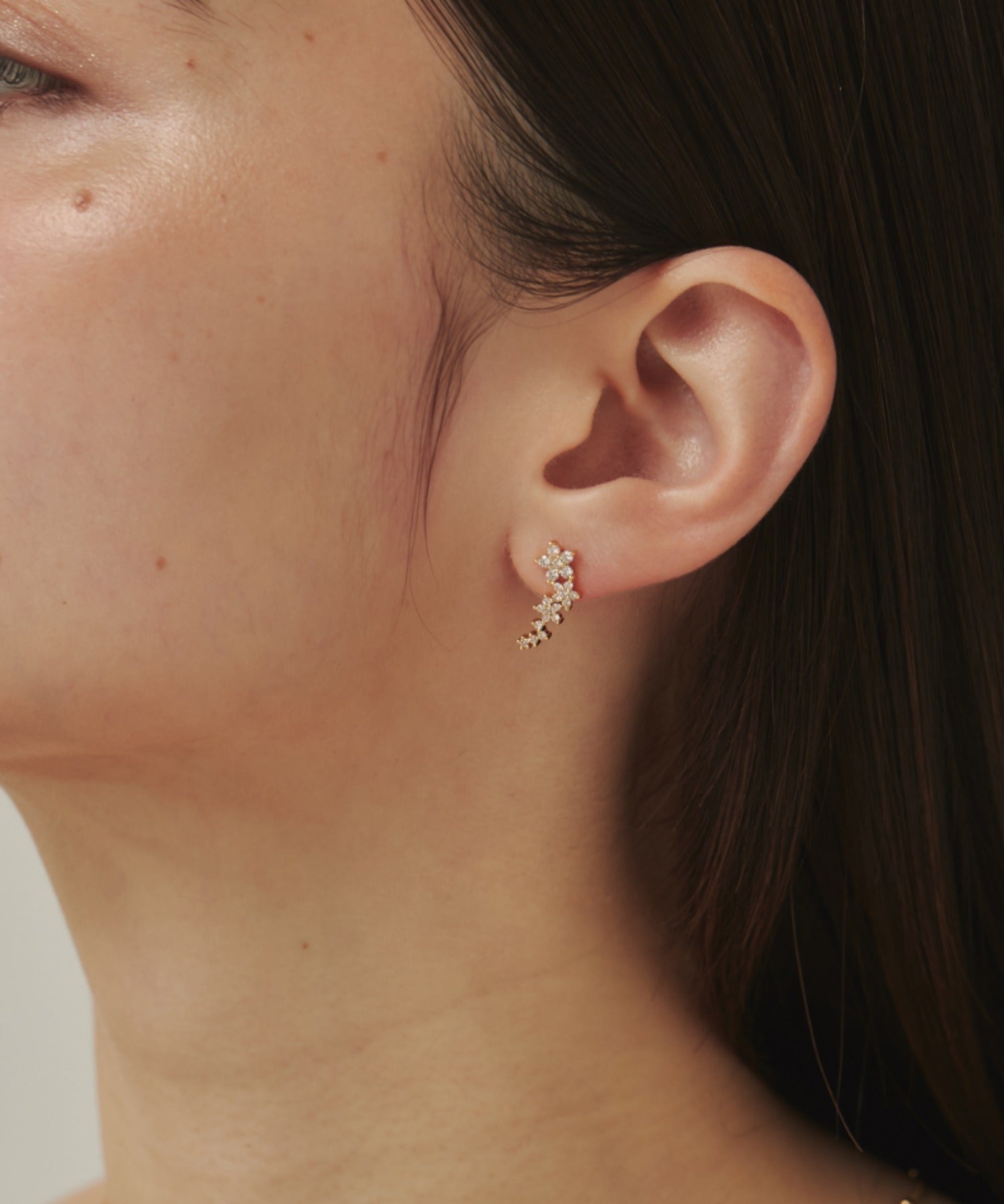 ciite' シーテ ピアス(両耳用) ラインビジューピアス / イヤーカフ風 (両耳用)