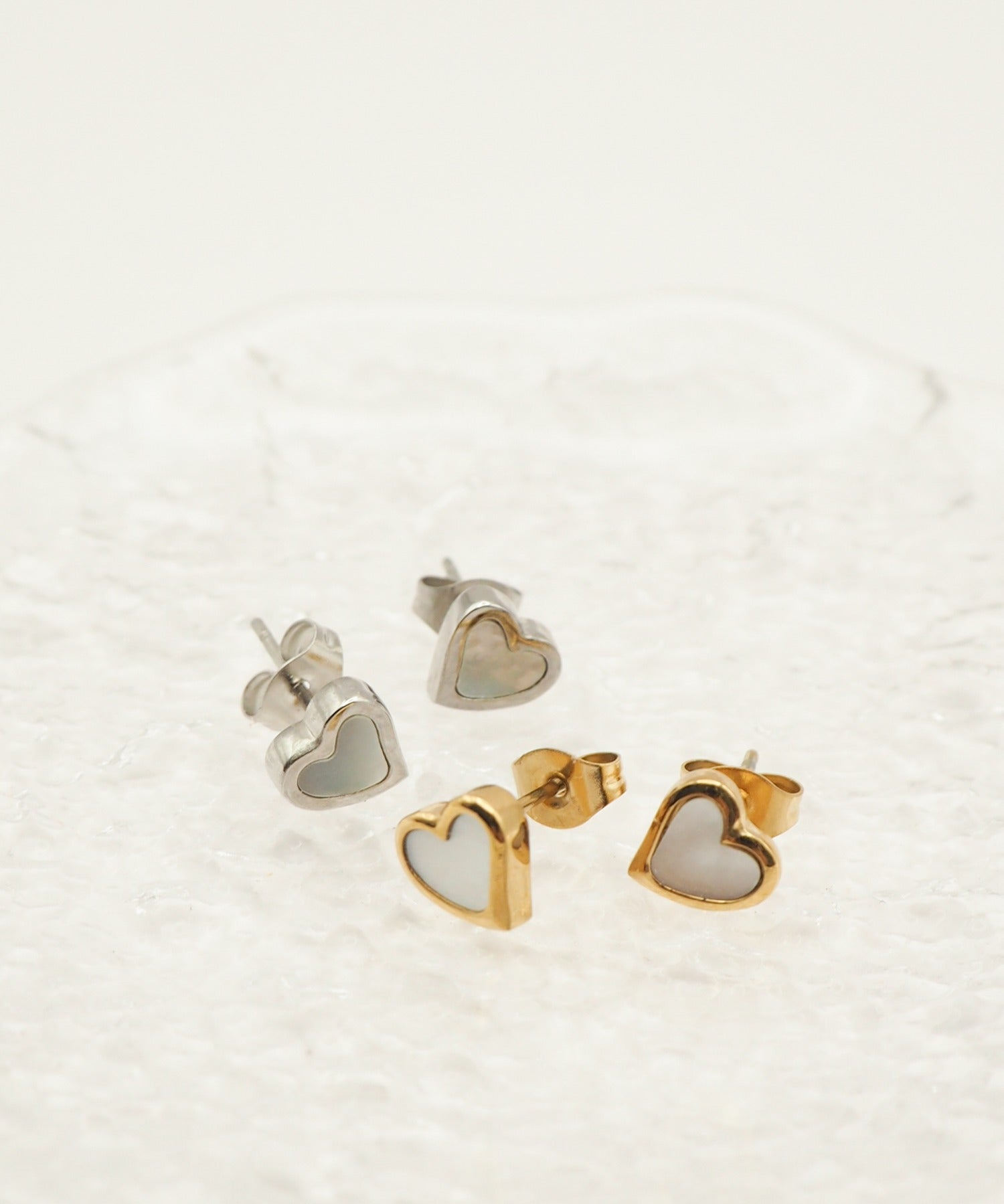 ciite' シーテ ピアス(両耳用) 【 金属アレルギー対応 】 シェルハート ミニピアス サージカルステンレス (両耳用)