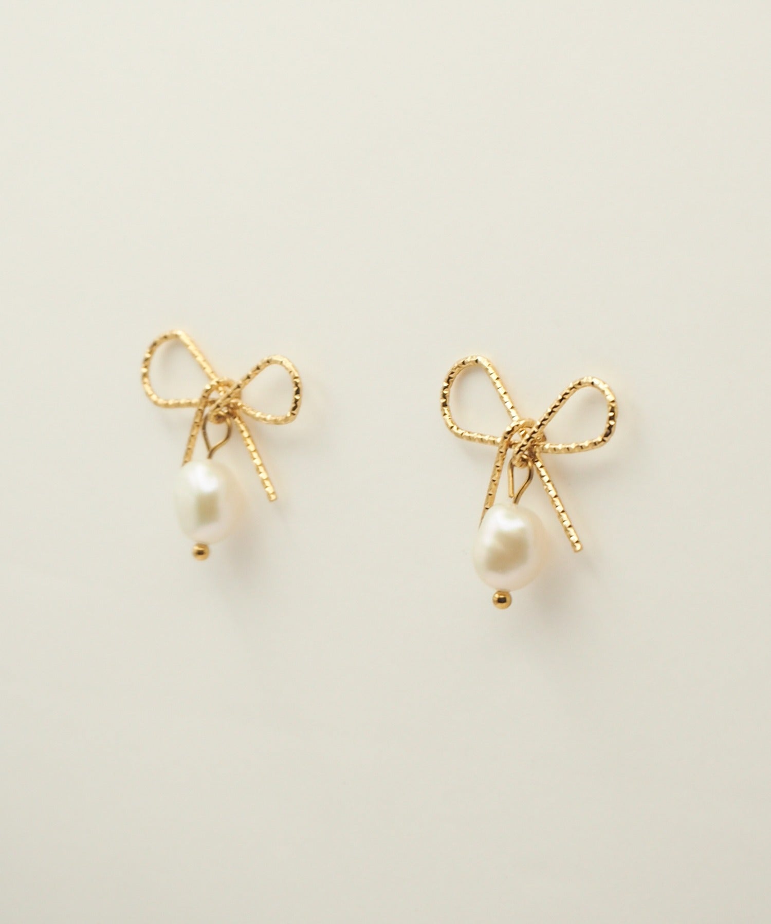 ciite' シーテ ピアス(両耳用) 【 金属アレルギー対応 】 リボンパールピアス サージカルステンレス (両耳用)