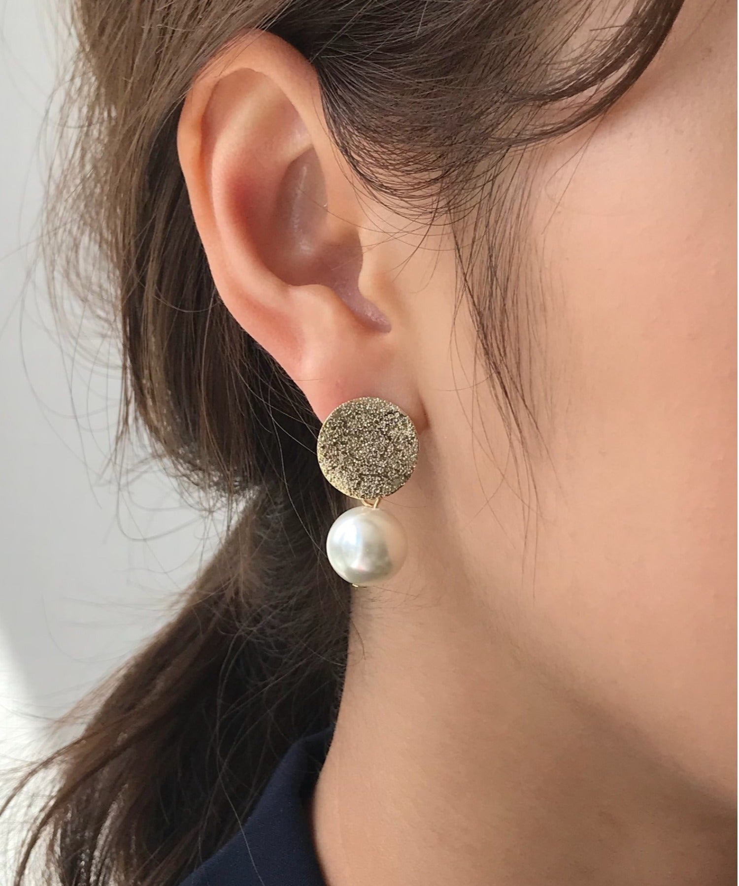 ciite' シーテ ピアス(両耳用) 梨地プレート × パールピアス (両耳用)