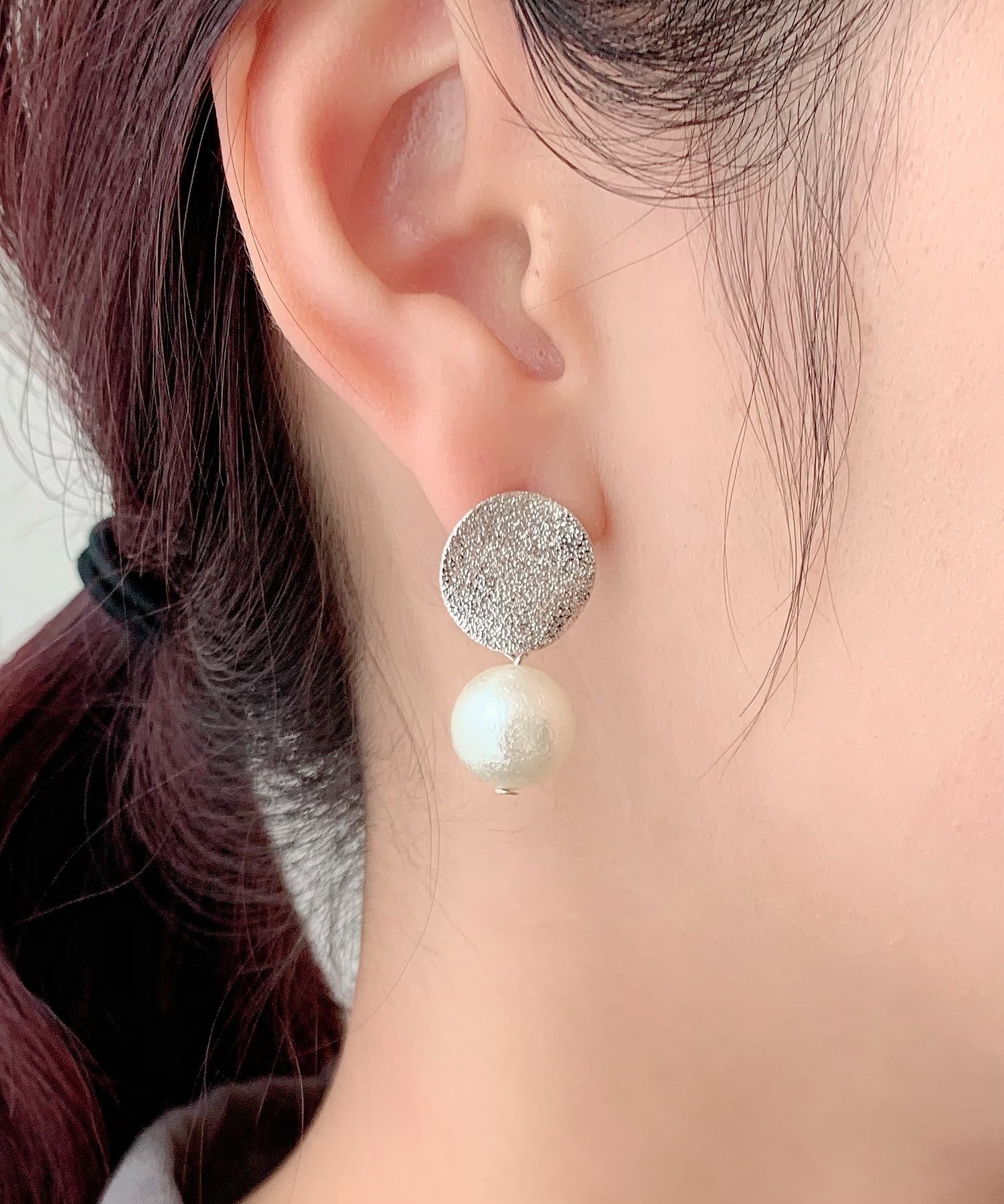 ciite' シーテ ピアス(両耳用) 梨地プレート × パールピアス (両耳用)