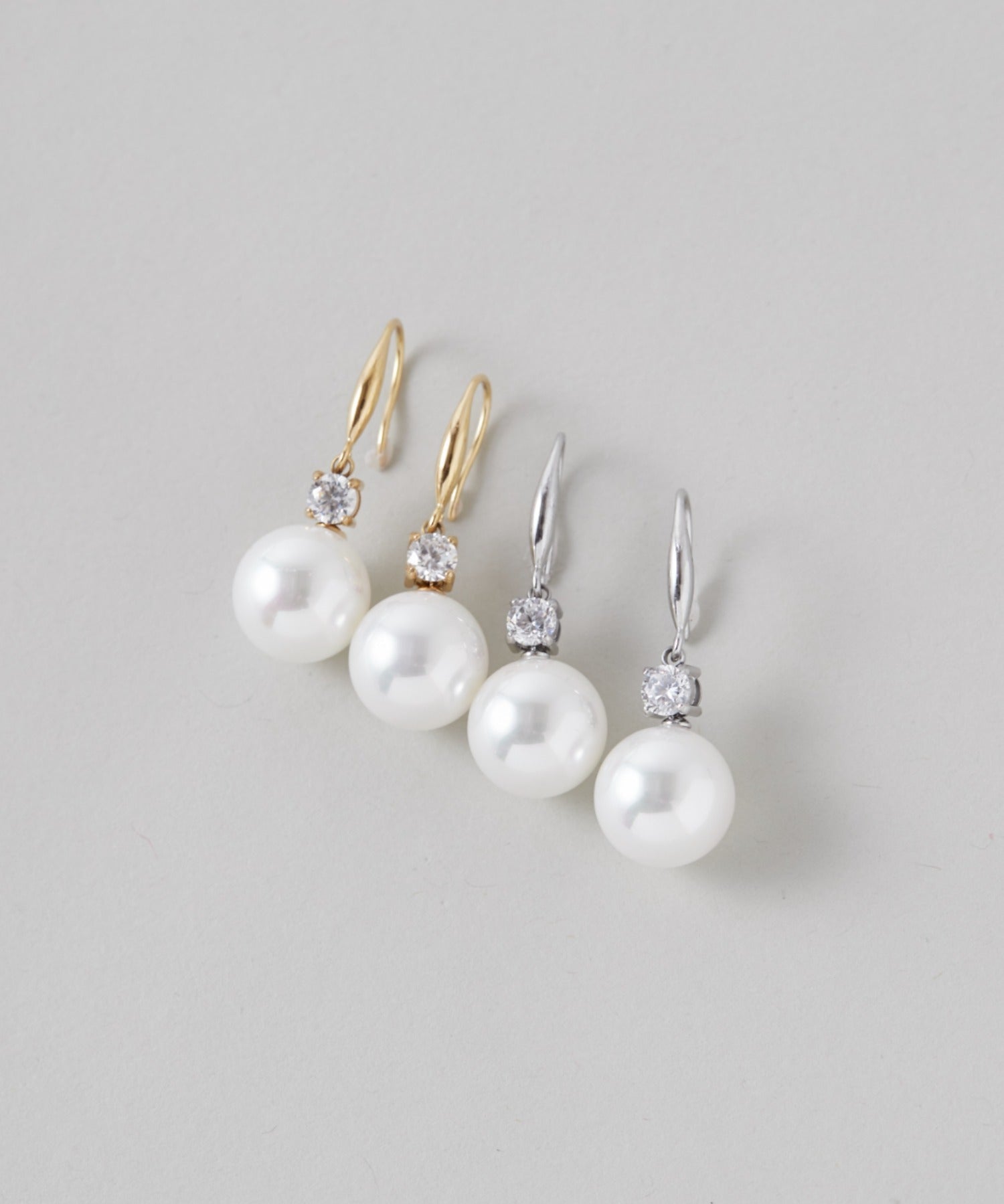 ciite' シーテ ピアス(両耳用) 【 金属アレルギー対応 】 パールビジュー フックピアス サージカルステンレス