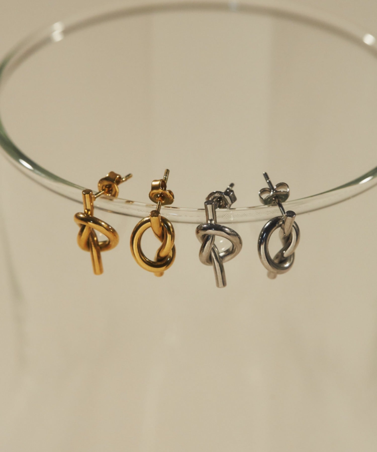 ciite' シーテ ピアス(両耳用) 【 金属アレルギー対応 】 ノットピアス サージカルステンレス (両耳用)