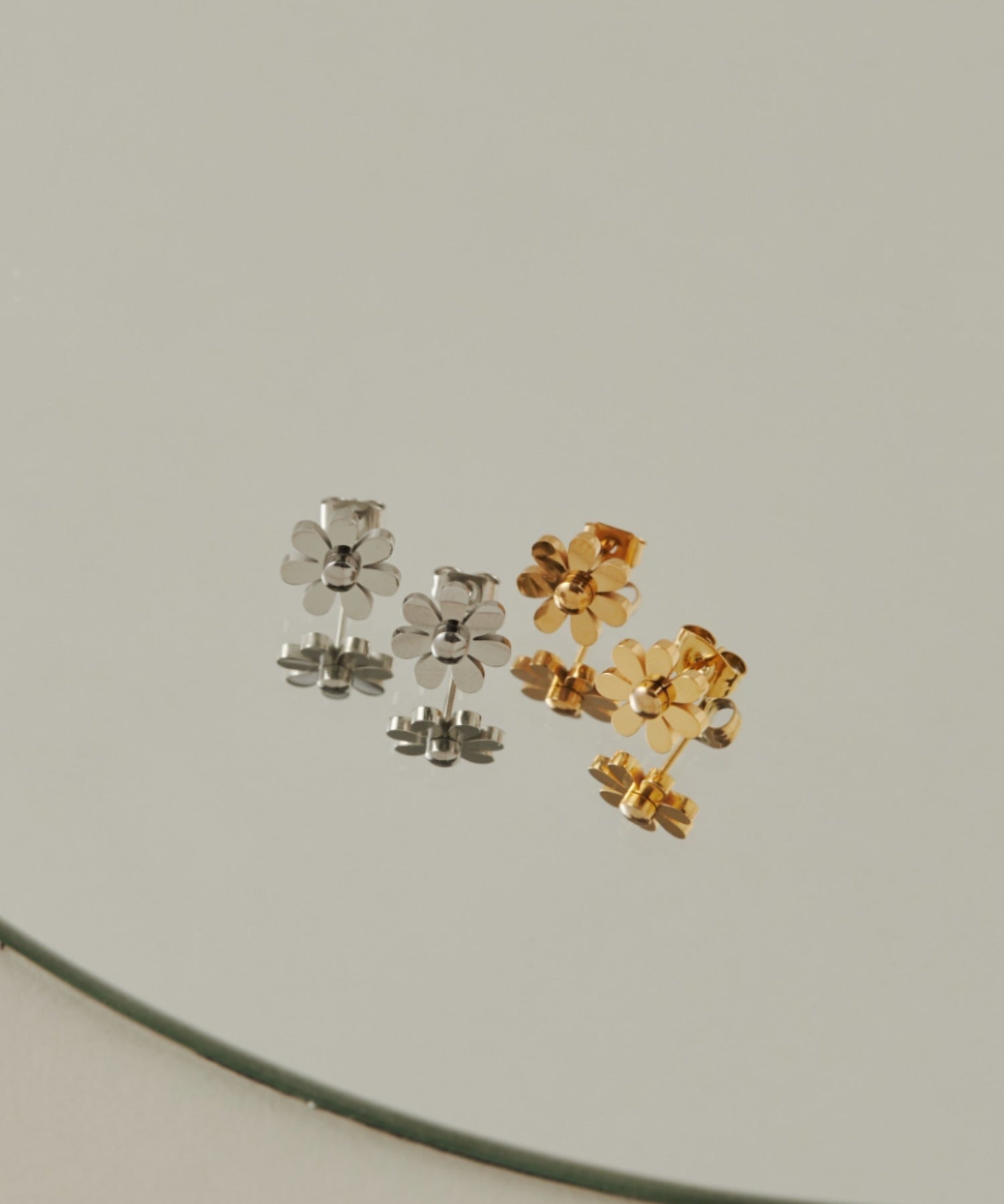 ciite' シーテ ピアス(両耳用) 【 金属アレルギー対応 】 フラワーモチーフピアス サージカルステンレス (両耳用)