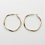 ciite' シーテ ピアス（両耳用） 【 金属アレルギー対応 】大ぶり ねじれフープピアス (両耳用) サージカルステンレス