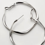 ciite' シーテ ピアス（両耳用） 【 金属アレルギー対応 】大ぶり ねじれフープピアス (両耳用) サージカルステンレス