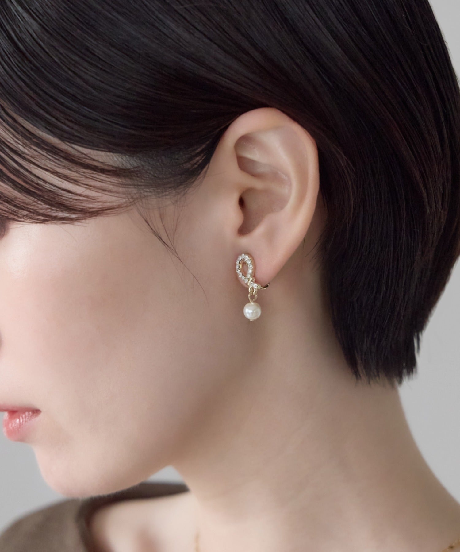 ciite' シーテ イヤリング シリコン付 デザインパールビジュー イヤリング