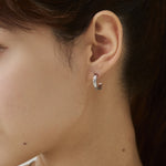 ciite' シーテ ピアス（両耳用） トライアングル ビジューピアス（両耳用）