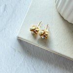 ciite' シーテ ピアス（両耳用） 【 金属アレルギー対応 】 ミニフラワー パールピアス サージカルステンレス（両耳用）