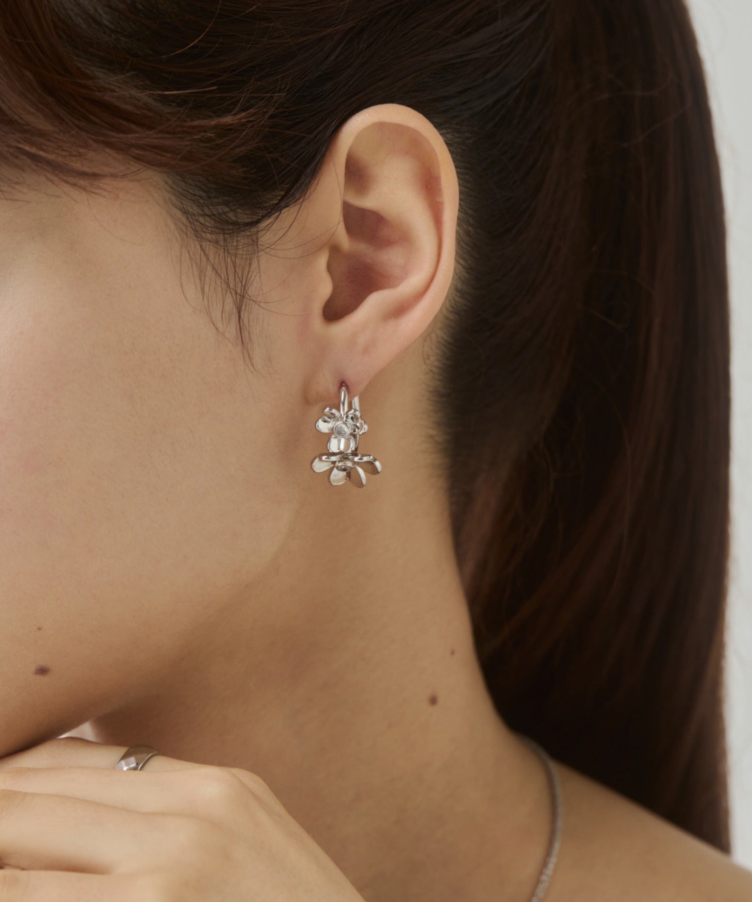 ciite' シーテ ピアス（両耳用） フラワービジュー フープピアス（両耳用）