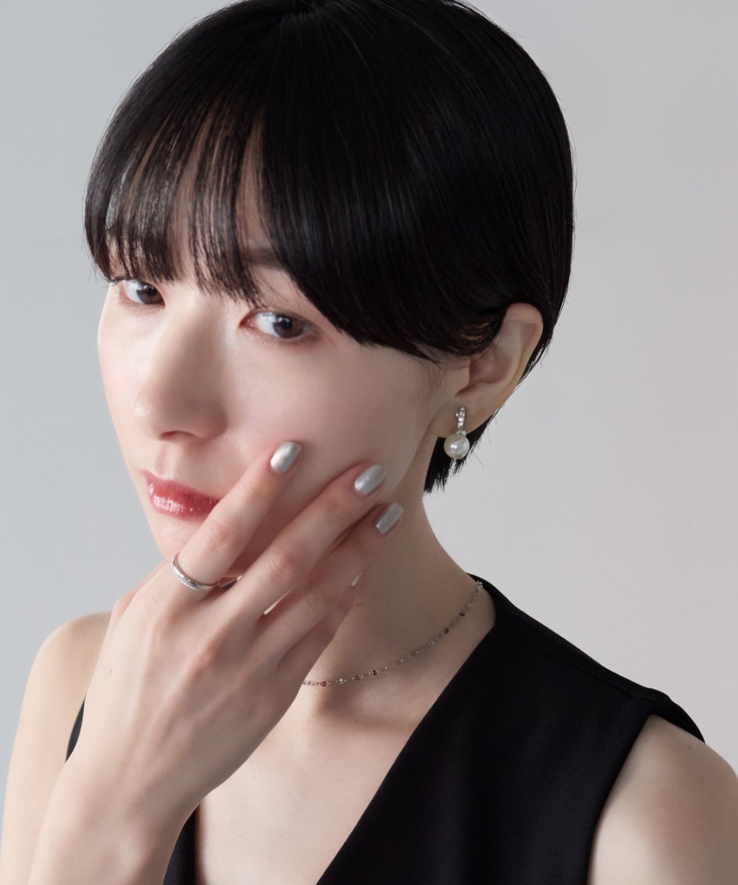 ciite' シーテ イヤリング シリコン付 デザインビジュー パール イヤリング