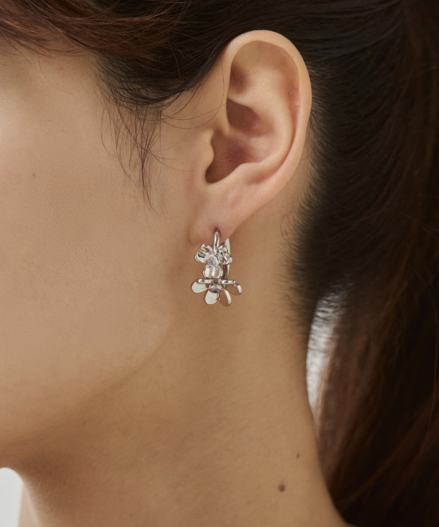ciite' シーテ ピアス（両耳用） フラワービジュー フープピアス（両耳用）