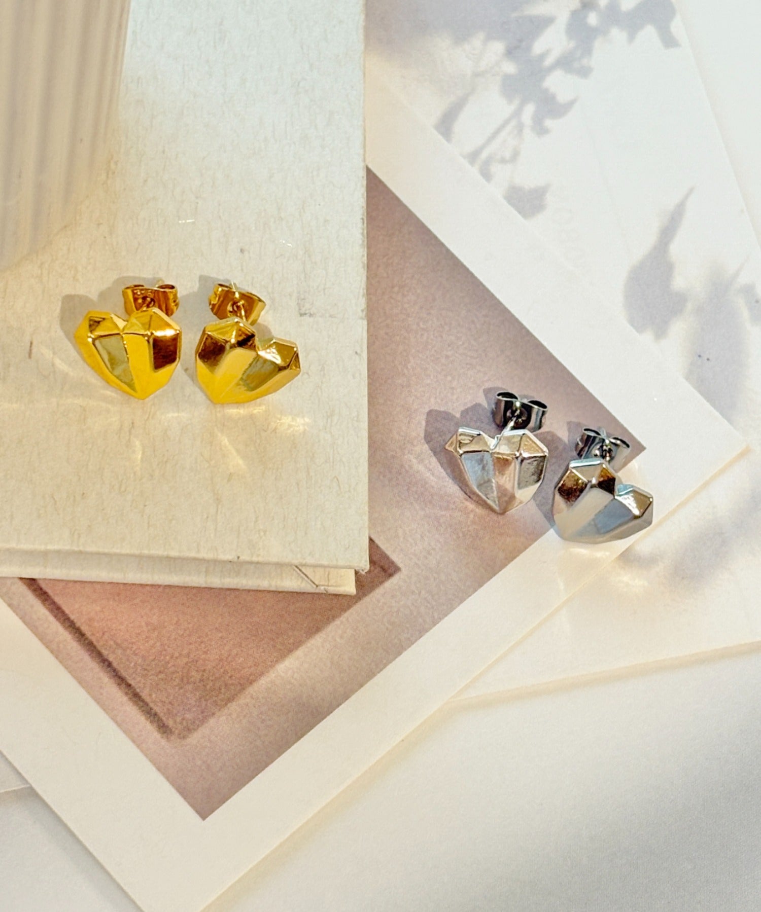 ciite' シーテ ピアス（両耳用） 【 金属アレルギー対応 】デザインハートピアス サージカルステンレス（両耳用）