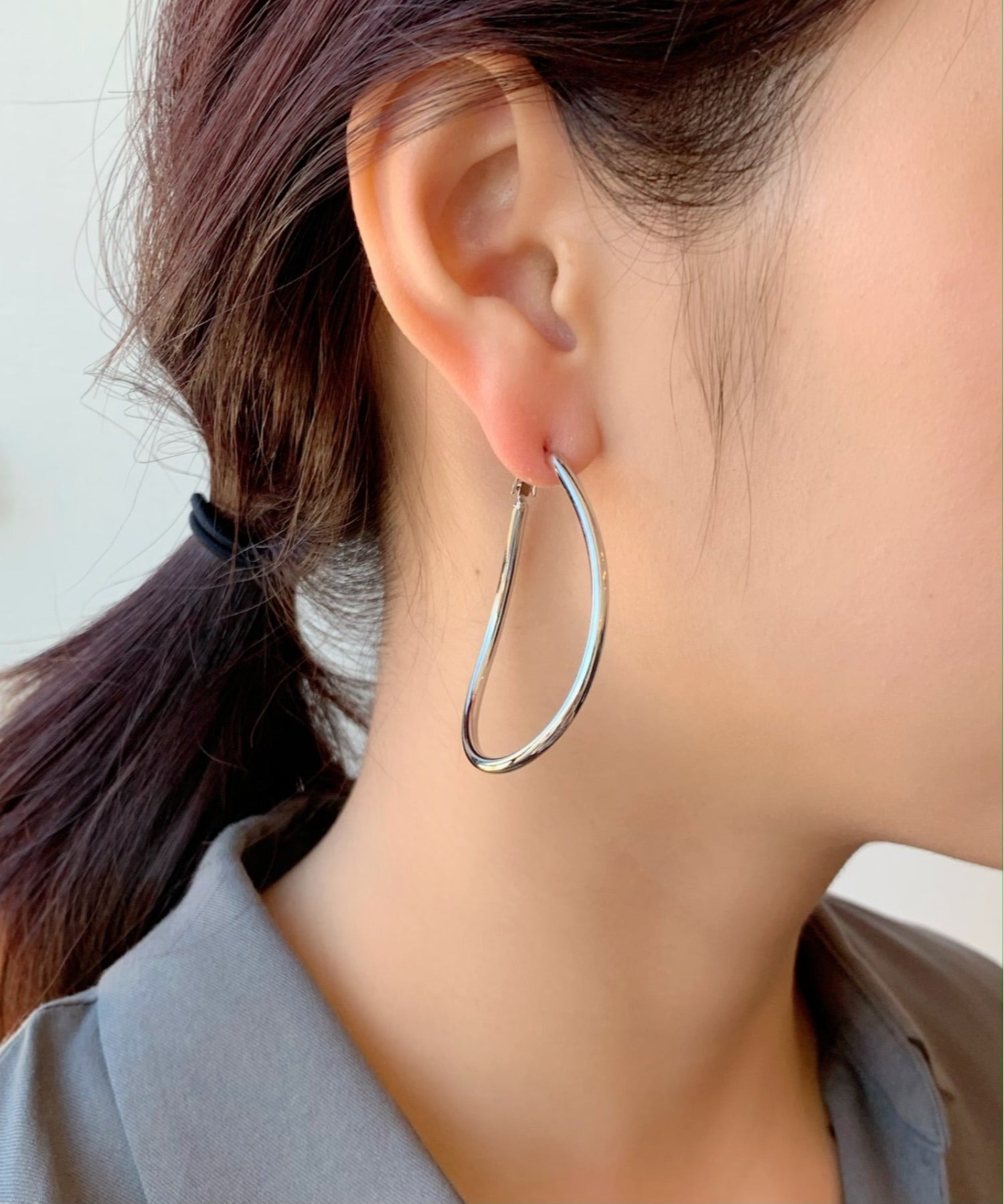 ciite' シーテ ピアス（両耳用） 大ぶり立体オーバルフープピアス (両耳用)