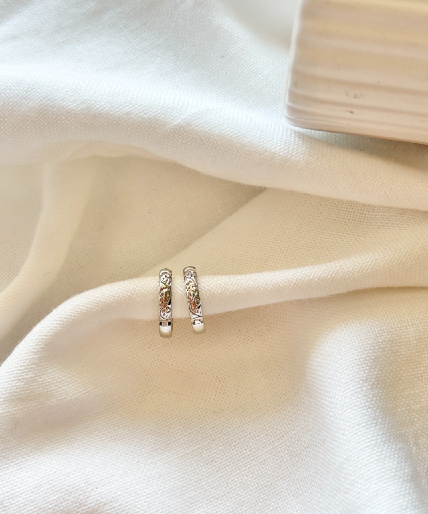 ciite' シーテ ピアス（両耳用） ニュアンス ミニフープピアス（両耳用）