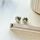 ciite' シーテ ピアス（両耳用） 【 金属アレルギー対応 】 ミニフラワー パールピアス サージカルステンレス（両耳用）