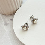 ciite' シーテ ピアス（両耳用） パール フラワーピアス（両耳用）