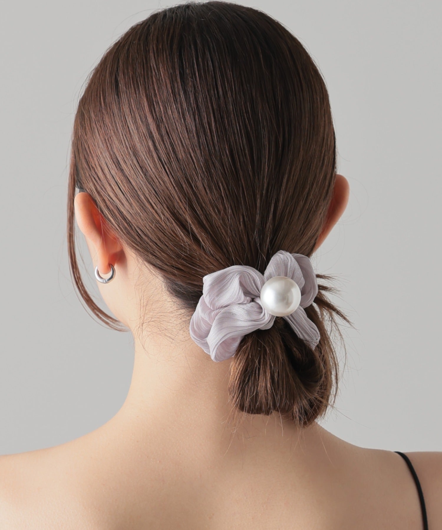 ciite' シーテ シュシュ サテン ビッグパールシュシュ