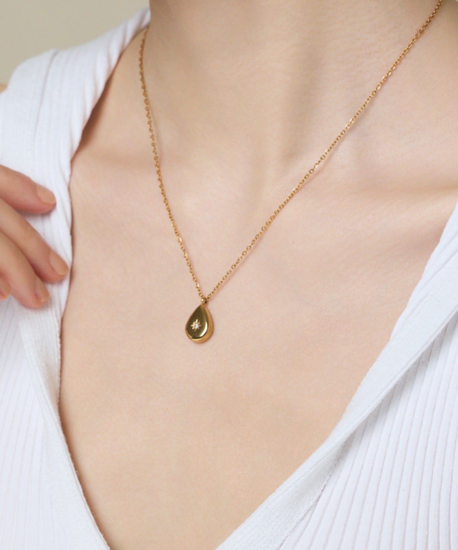 ciite' シーテ ネックレス 【 金属アレルギー対応 】 シズクビジューネックレス サージカルステンレス