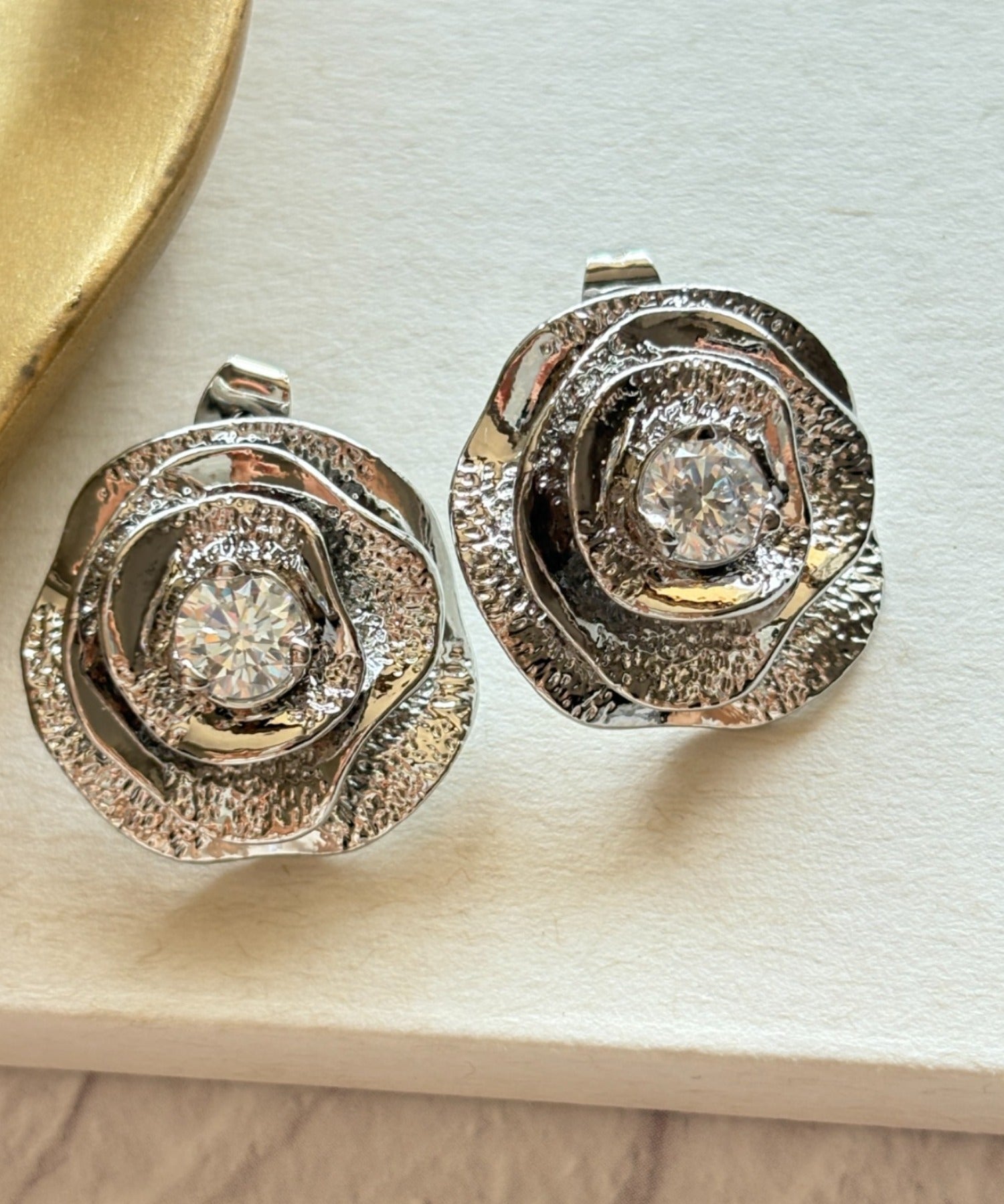 ciite' シーテ ピアス（両耳用） フラワービジューピアス（両耳用）