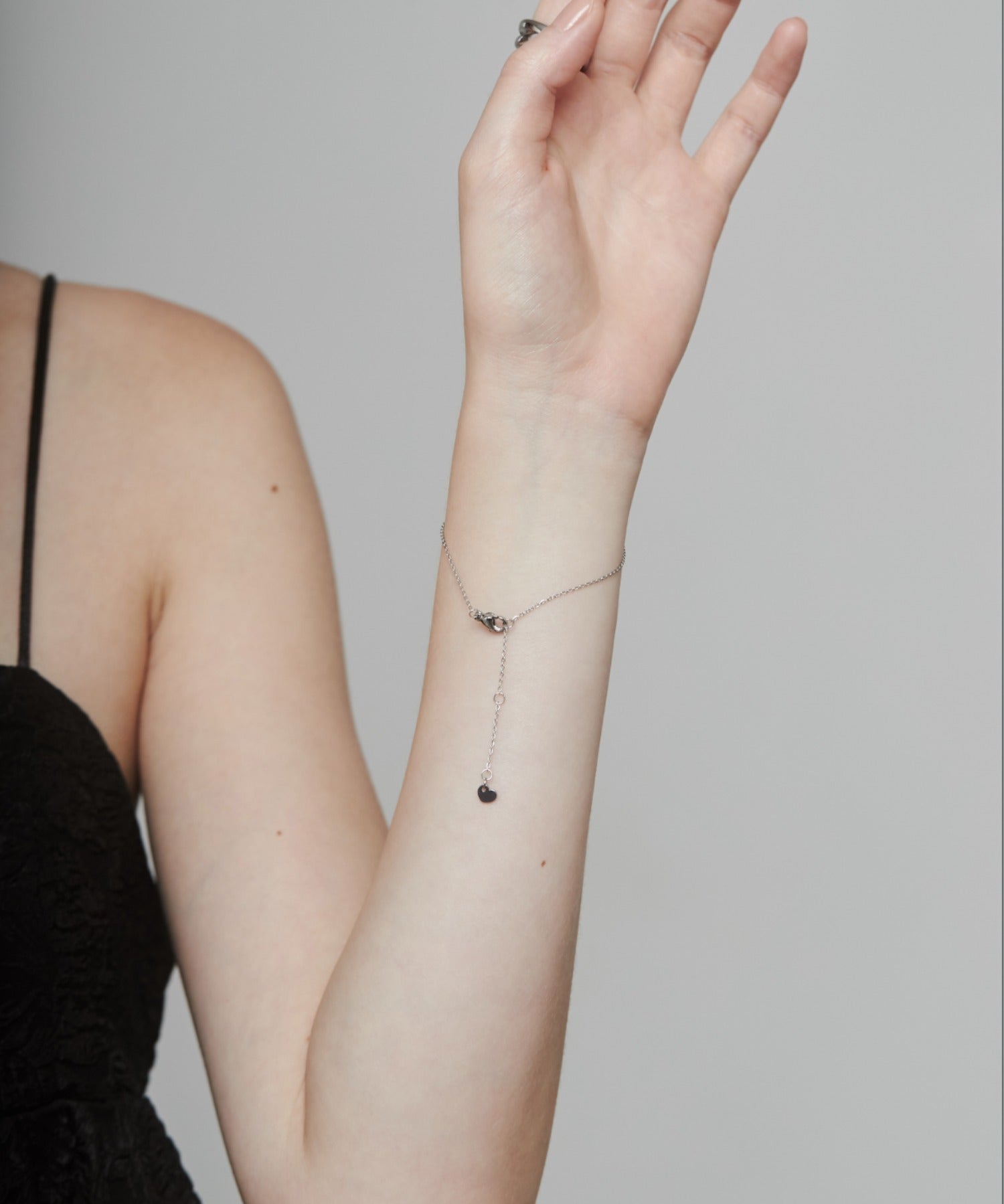 ciite' シーテ ブレスレット 【 金属アレルギー対応 】 クロスビジューブレスレット サージカルステンレス