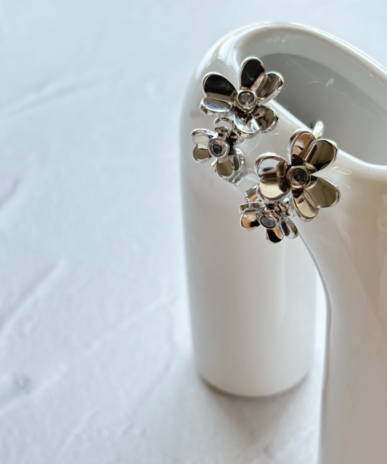 ciite' シーテ ピアス（両耳用） フラワービジュー フープピアス（両耳用）
