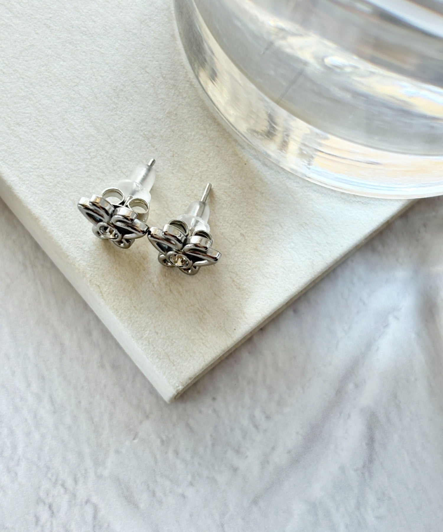ciite' シーテ ピアス（両耳用） 【 金属アレルギー対応 】ミニビジューバタフライピアス サージカルステンレス（両耳用）