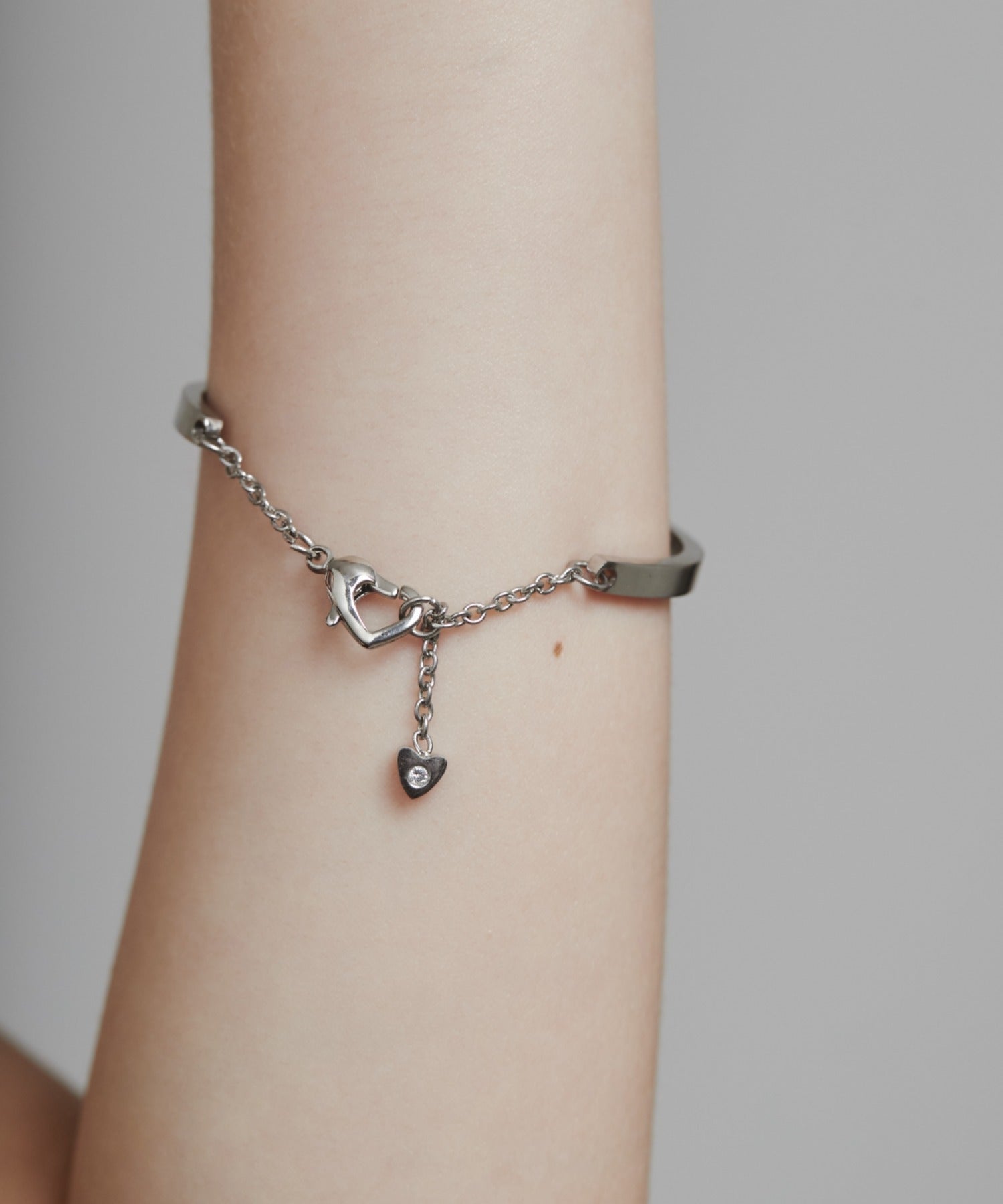 ciite' シーテ ブレスレット 【 金属アレルギー対応 】 ハートビジュー シンプルブレスレット / バングル サージカルステンレス