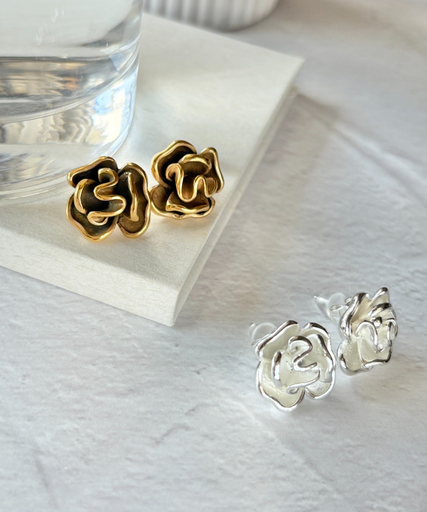 ciite' シーテ ピアス（両耳用） 【 金属アレルギー対応 】 フラワーモチーフピアス サージカルステンレス（両耳用）