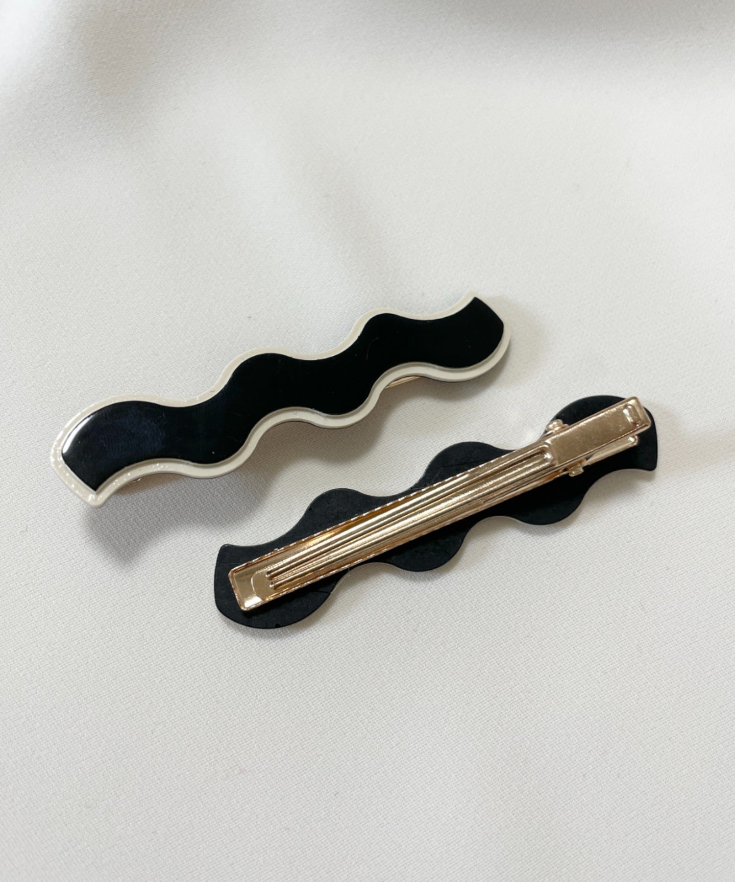 ciite' シーテ ヘアアクセサリー ウェーブデザインヘアピン 2個セット