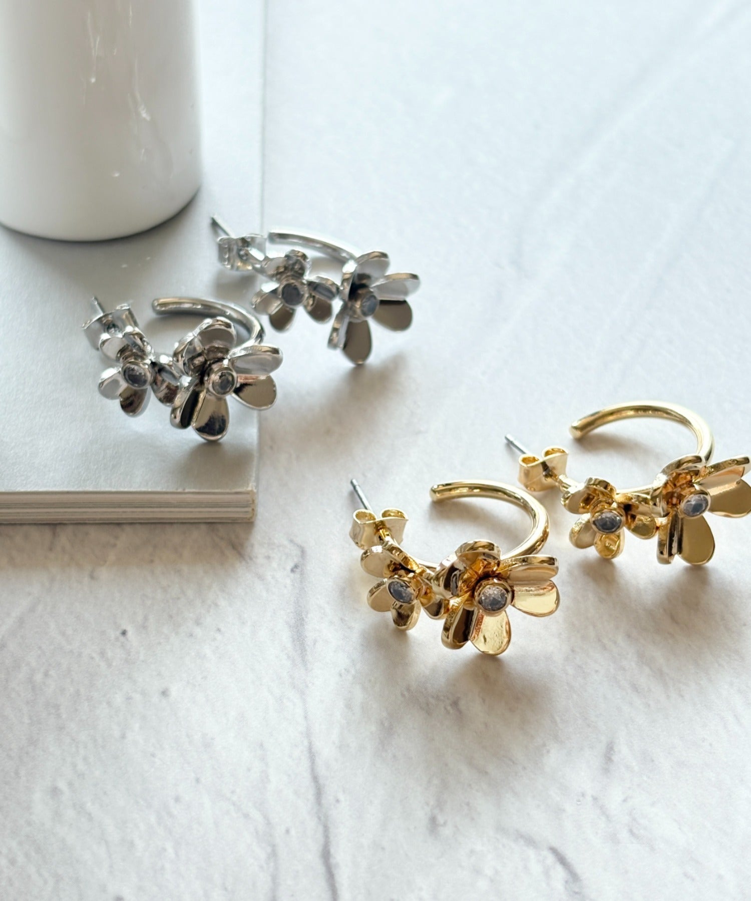 ciite' シーテ ピアス（両耳用） フラワービジュー フープピアス（両耳用）