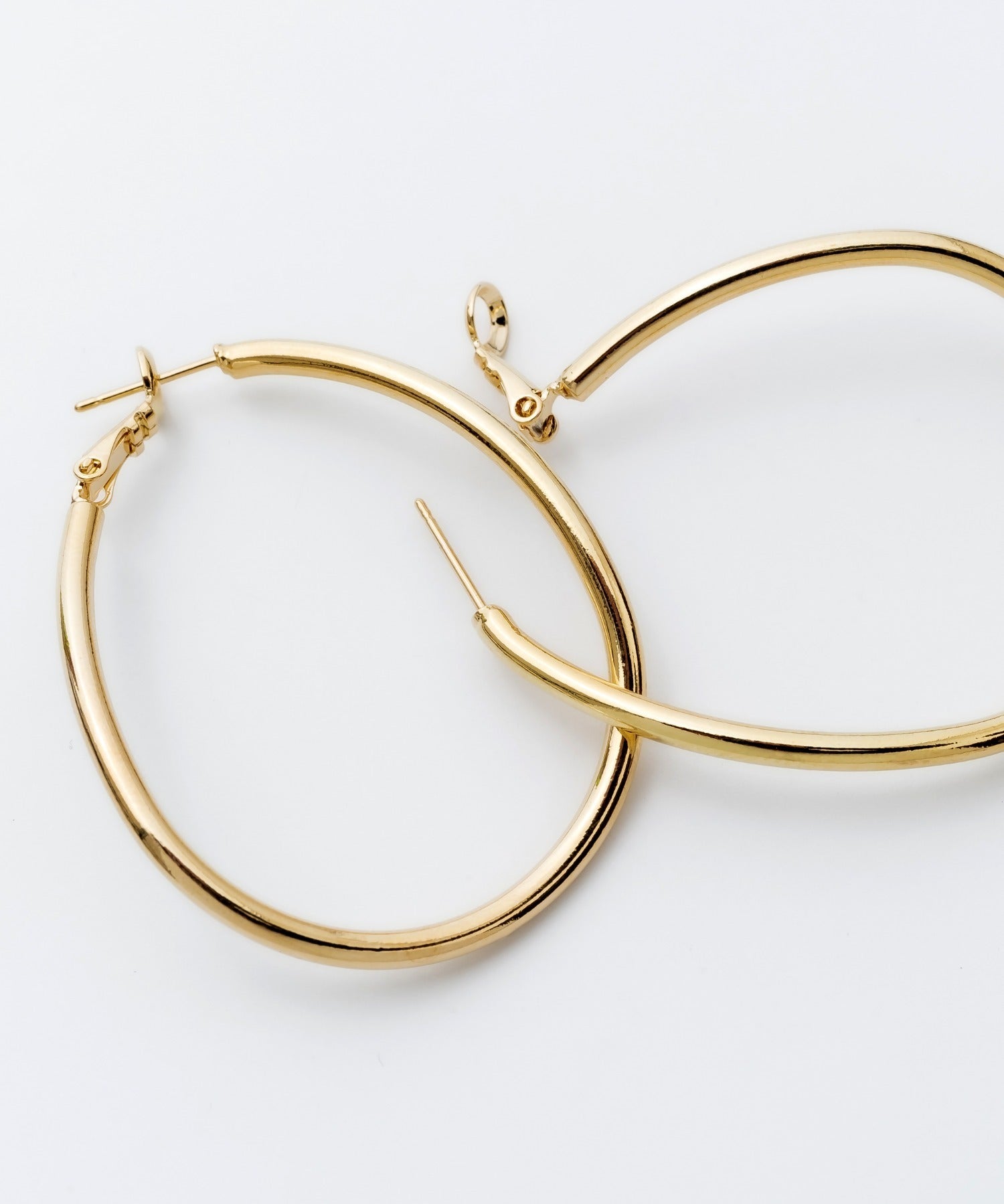 ciite' シーテ ピアス（両耳用） 大ぶり立体オーバルフープピアス (両耳用)