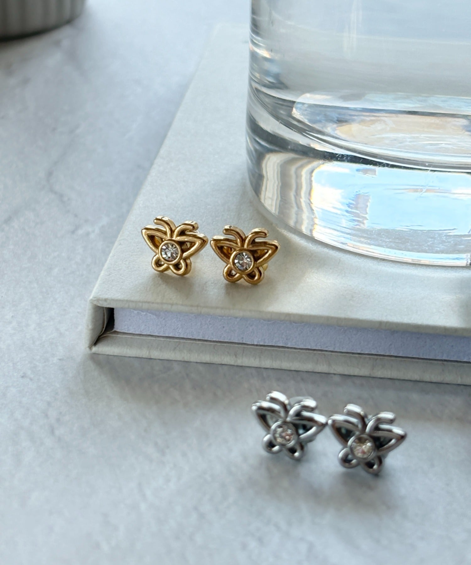 ciite' シーテ ピアス（両耳用） 【 金属アレルギー対応 】ミニビジューバタフライピアス サージカルステンレス（両耳用）
