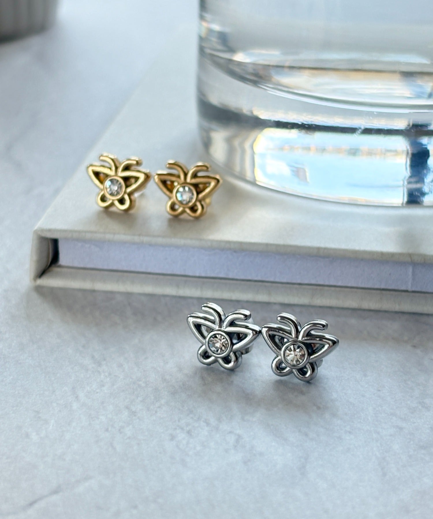 ciite' シーテ ピアス（両耳用） 【 金属アレルギー対応 】ミニビジューバタフライピアス サージカルステンレス（両耳用）