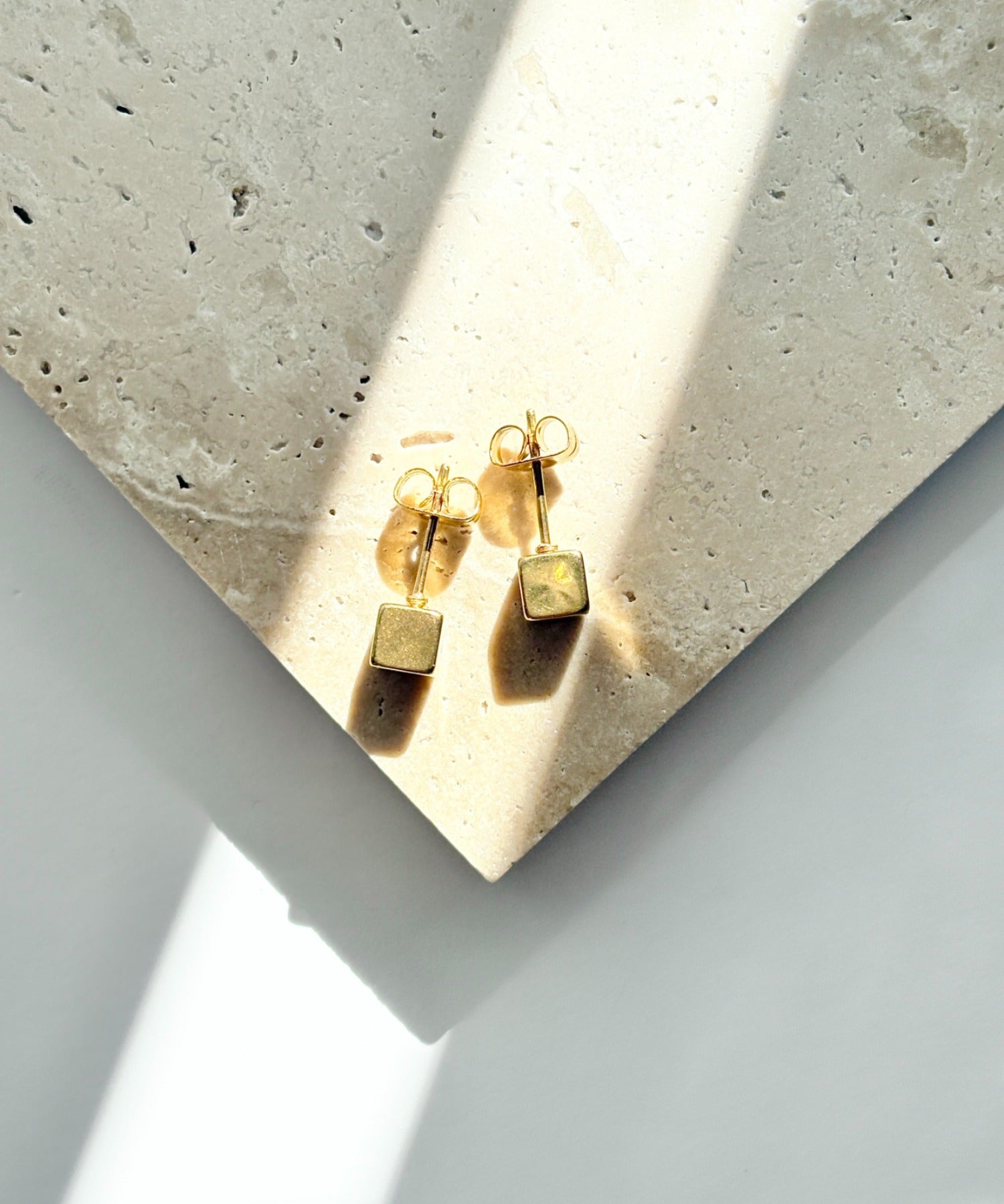 ciite' シーテ ピアス（両耳用） 【金属アレルギー対応】シンプルスクエア ピアス