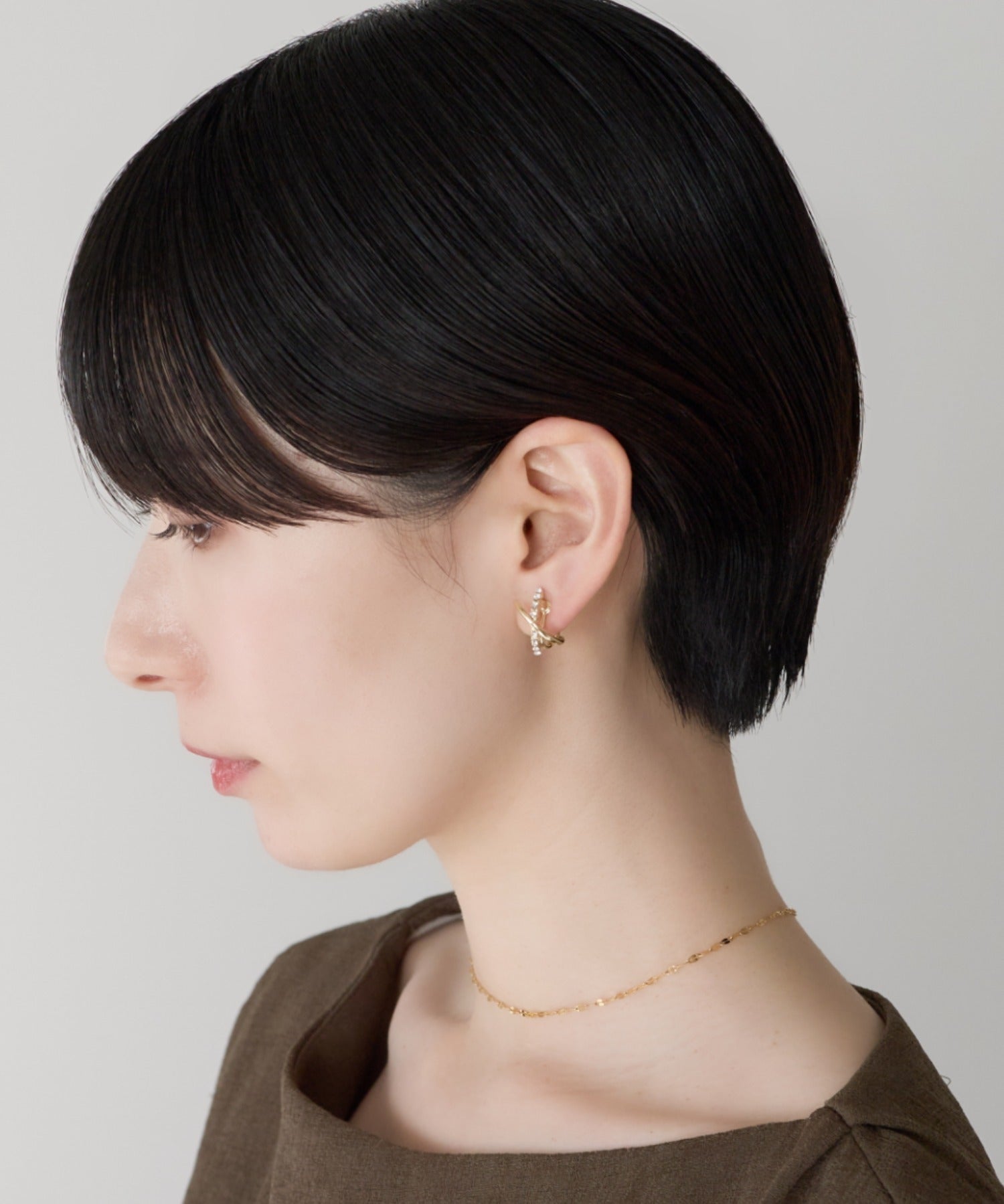 ciite' シーテ イヤリング シリコン付 クロスビジューデザイン イヤリング