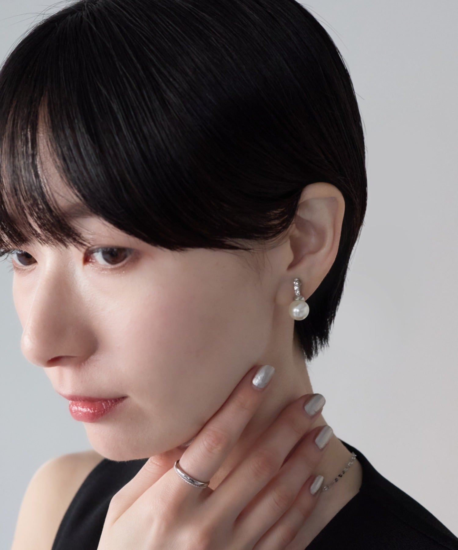 ciite' シーテ イヤリング シリコン付 デザインビジュー パール イヤリング