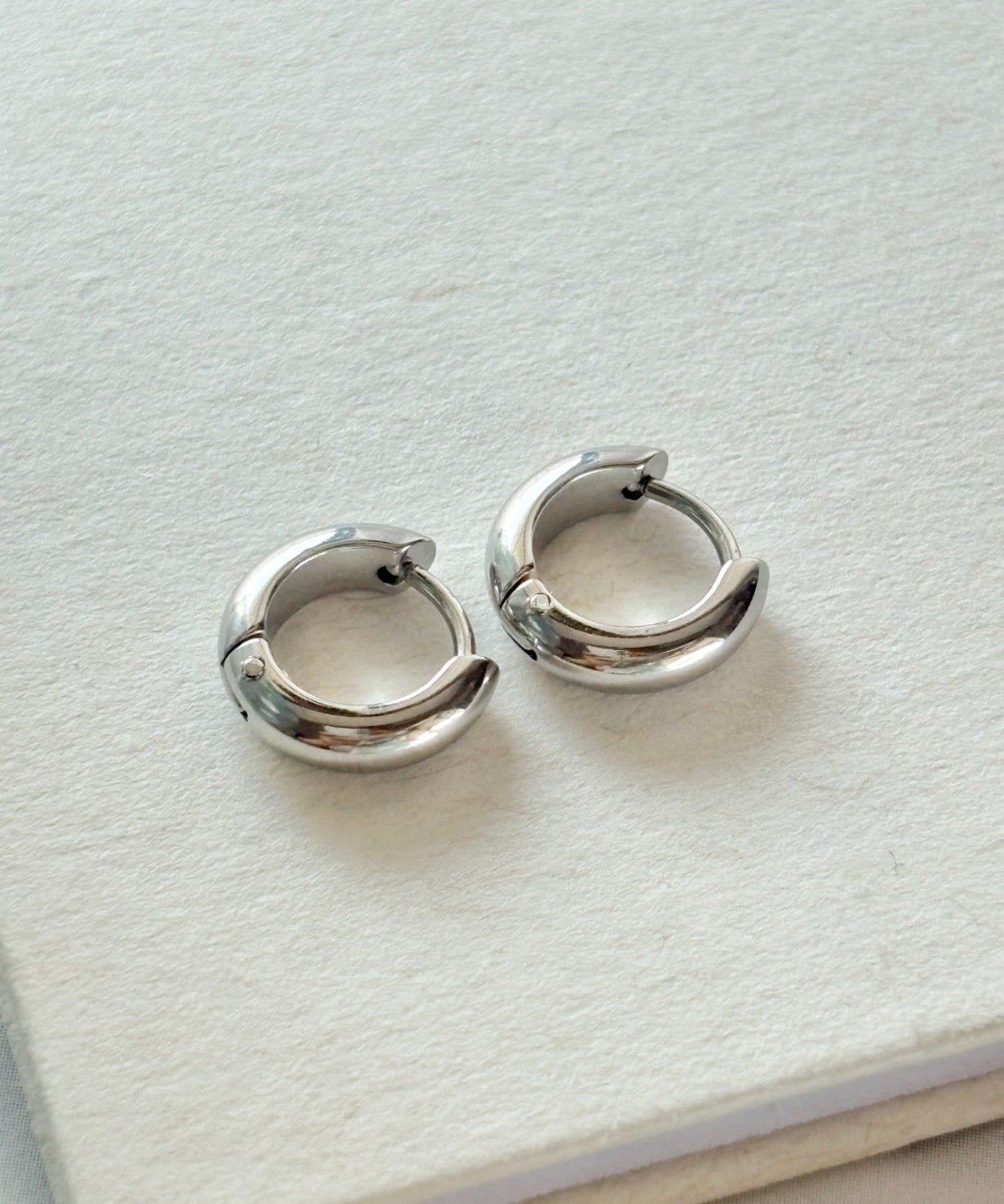 ciite' シーテ ピアス（両耳用） 【 金属アレルギー対応 】 4サイズ展開 シンプルフープピアス サージカルステンレス（両耳用）