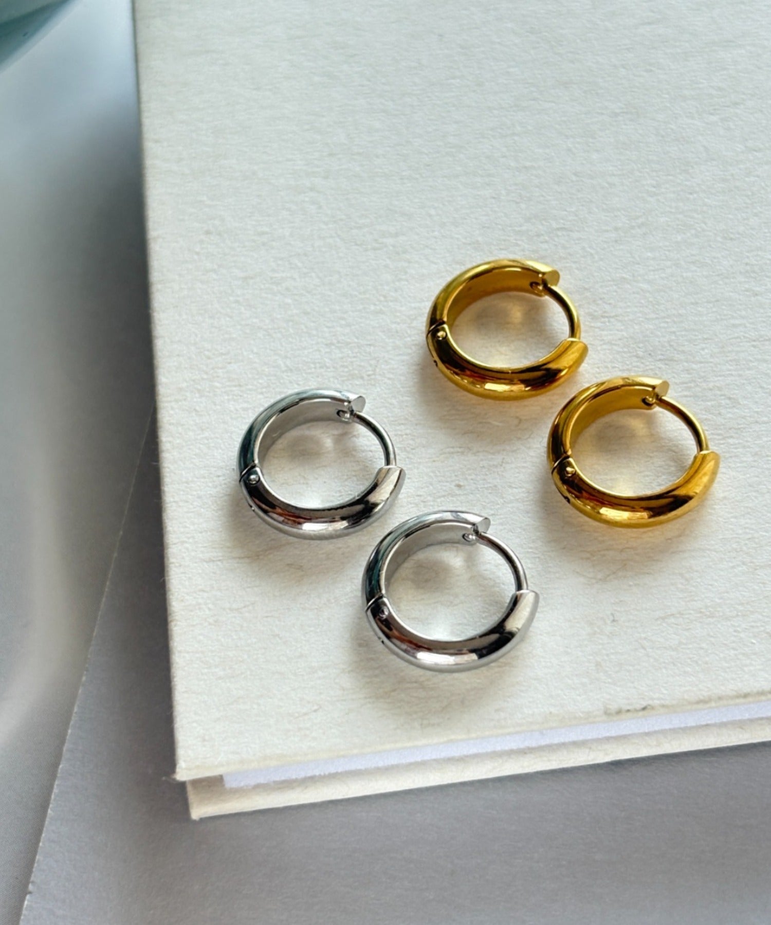 ciite' シーテ ピアス（両耳用） 【 金属アレルギー対応 】 4サイズ展開 シンプルフープピアス サージカルステンレス（両耳用）