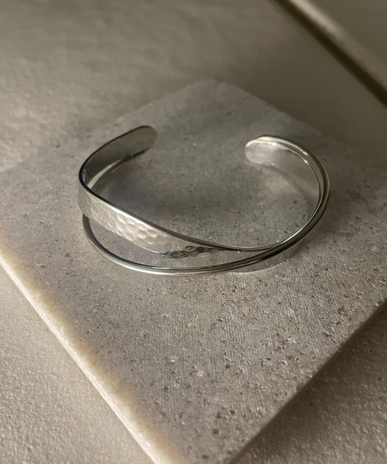 ciite' シーテ ブレスレット カーブ バングル