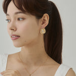 ciite' シーテ ピアス（両耳用） フラワービジューピアス（両耳用）