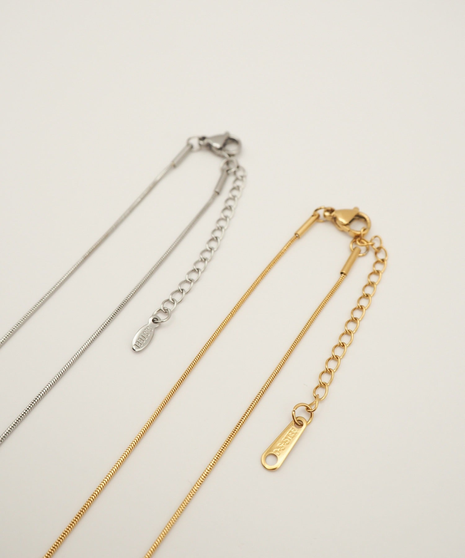 ciite' シーテ ネックレス 【 金属アレルギー対応 】 ミニリボンネックレス サージカルステンレス