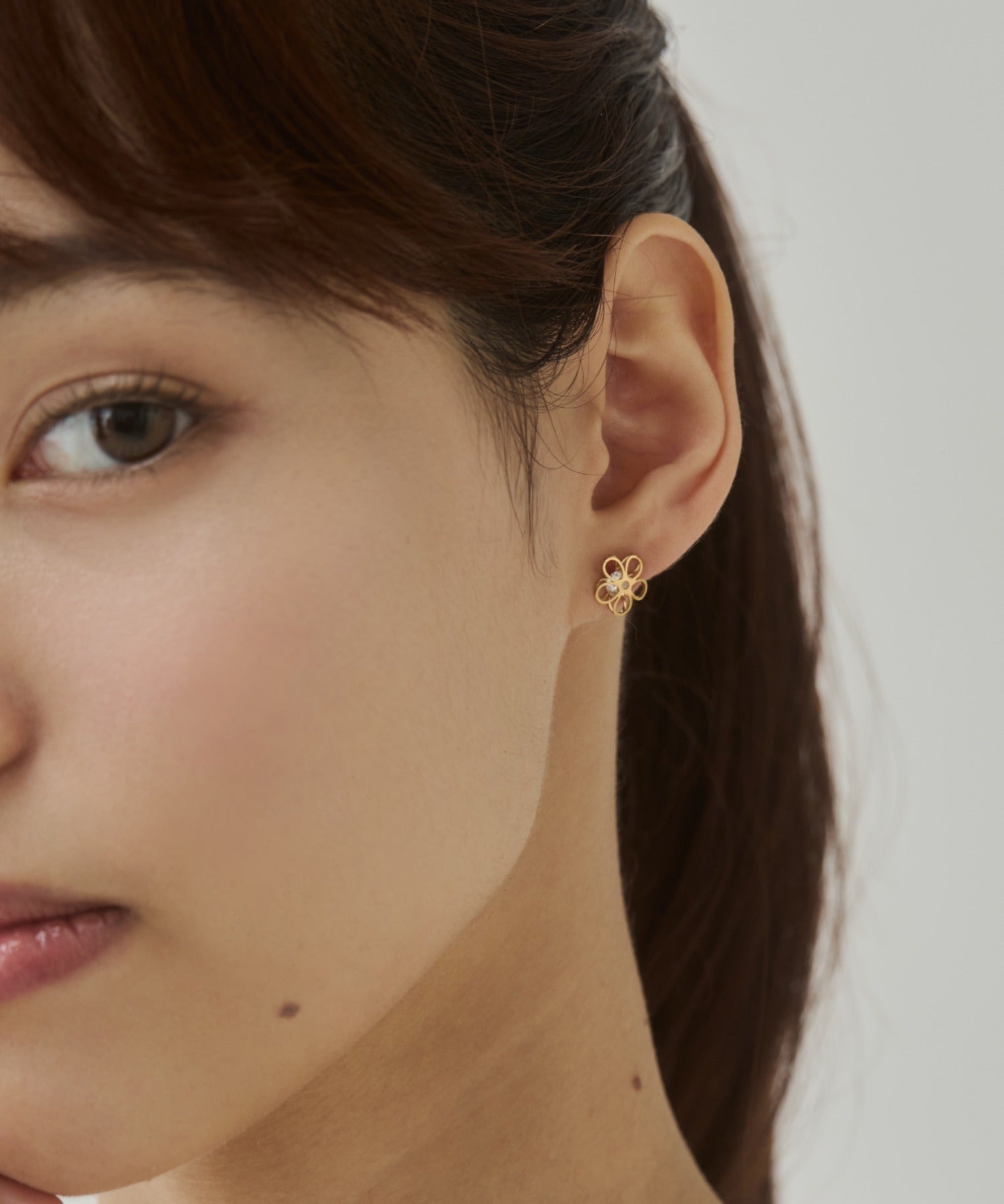 ciite' シーテ ピアス（両耳用） 【 金属アレルギー対応 】フラワービジューピアス サージカルステンレス（両耳用）