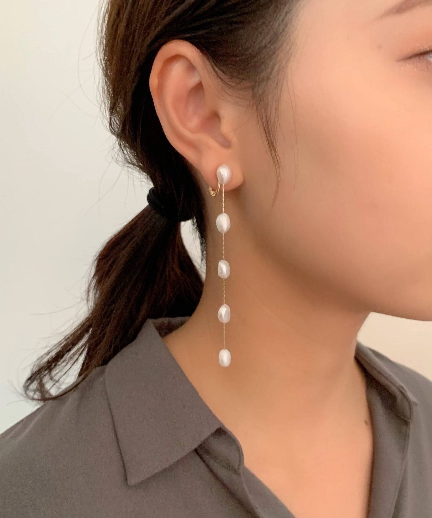 ciite' シーテ イヤリング 5連ユガミ淡水パールイヤリング (両耳用)
