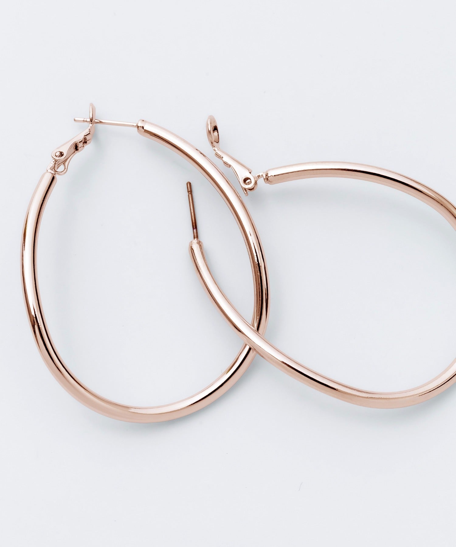 ciite' シーテ ピアス（両耳用） 大ぶり立体オーバルフープピアス (両耳用)