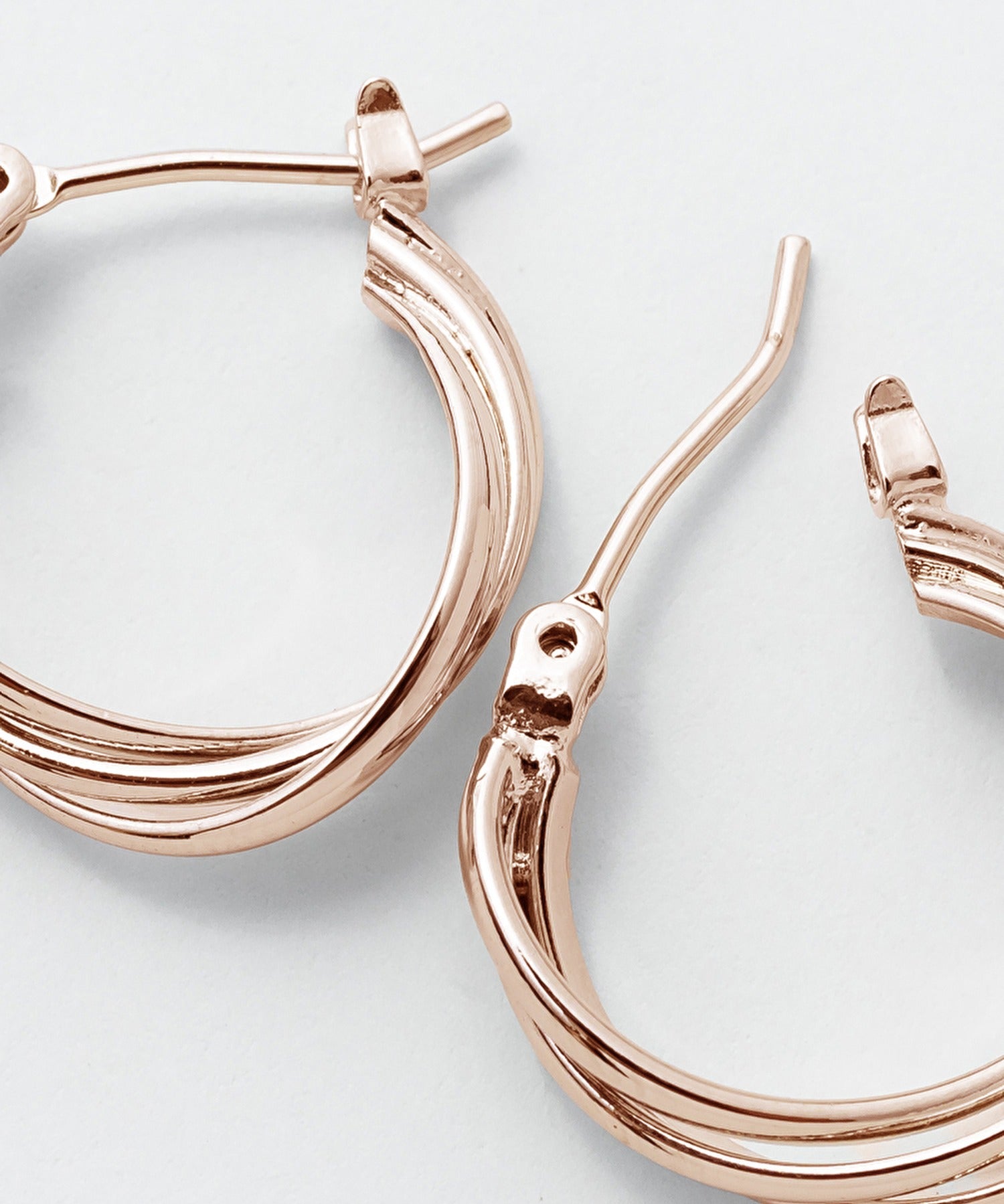 ciite' シーテ ピアス（両耳用） ミニねじれ3連フープピアス (両耳用)