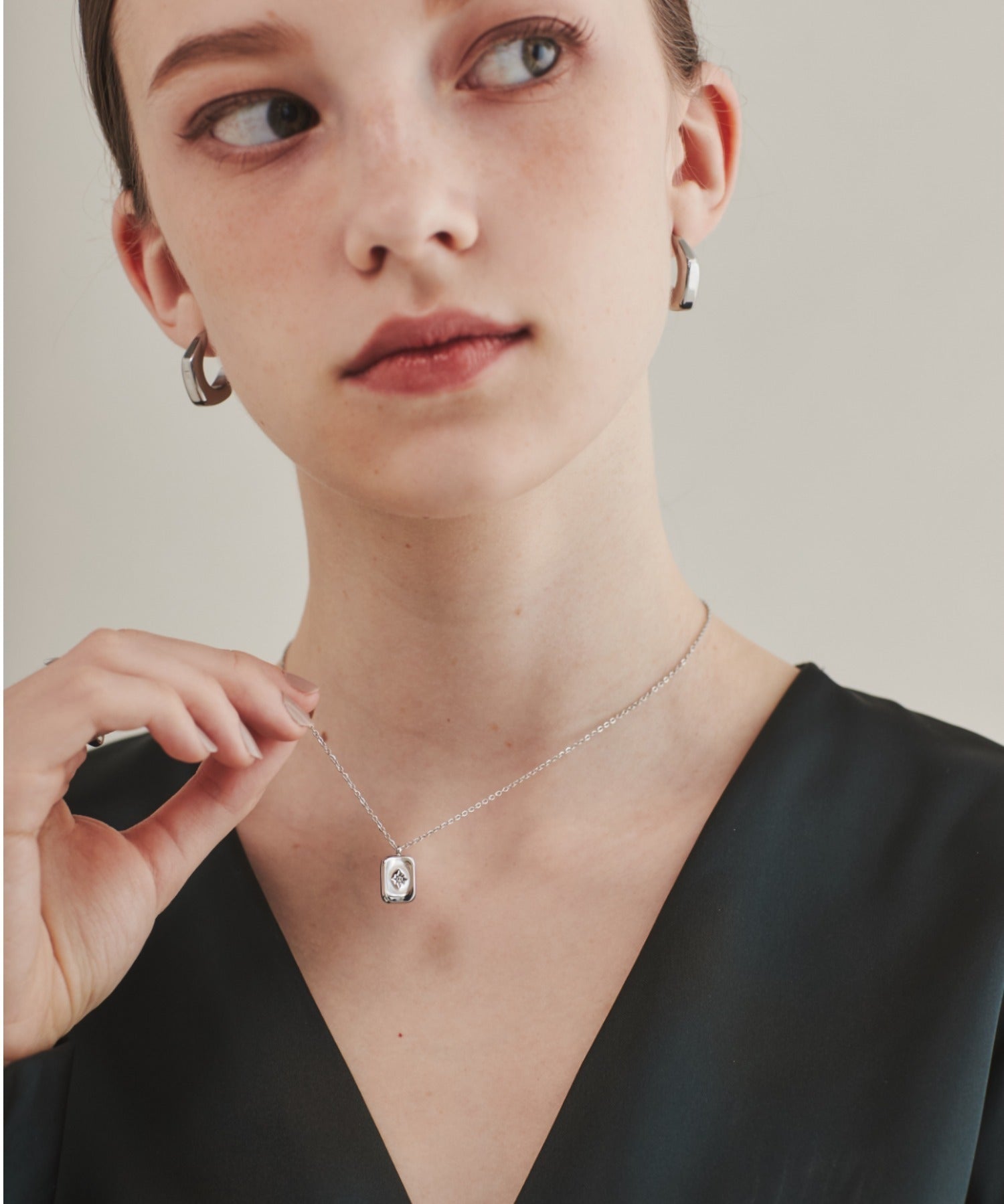 ciite' シーテ ネックレス 【 金属アレルギー対応 】 プレートビジューネックレス サージカルステンレス